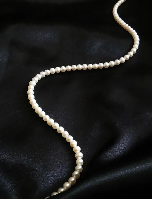 Nathalia Chain Pearl Necklace